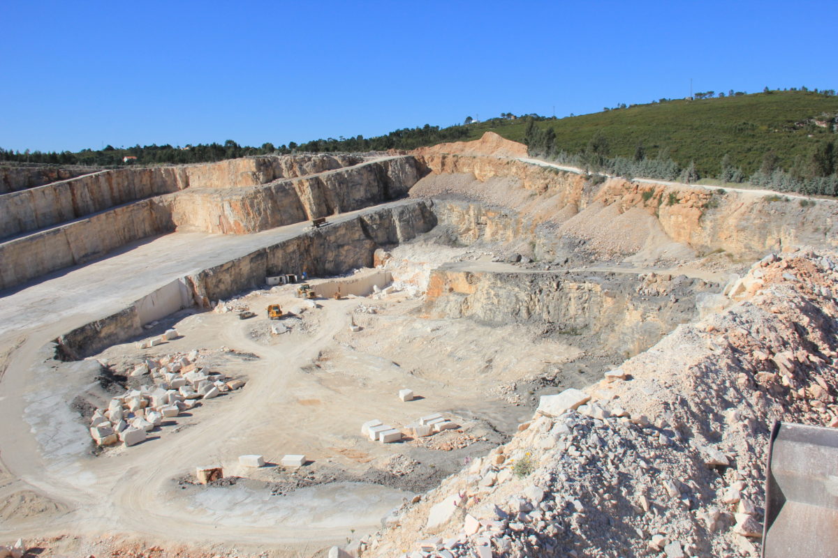 Imagem aérea da pedreira